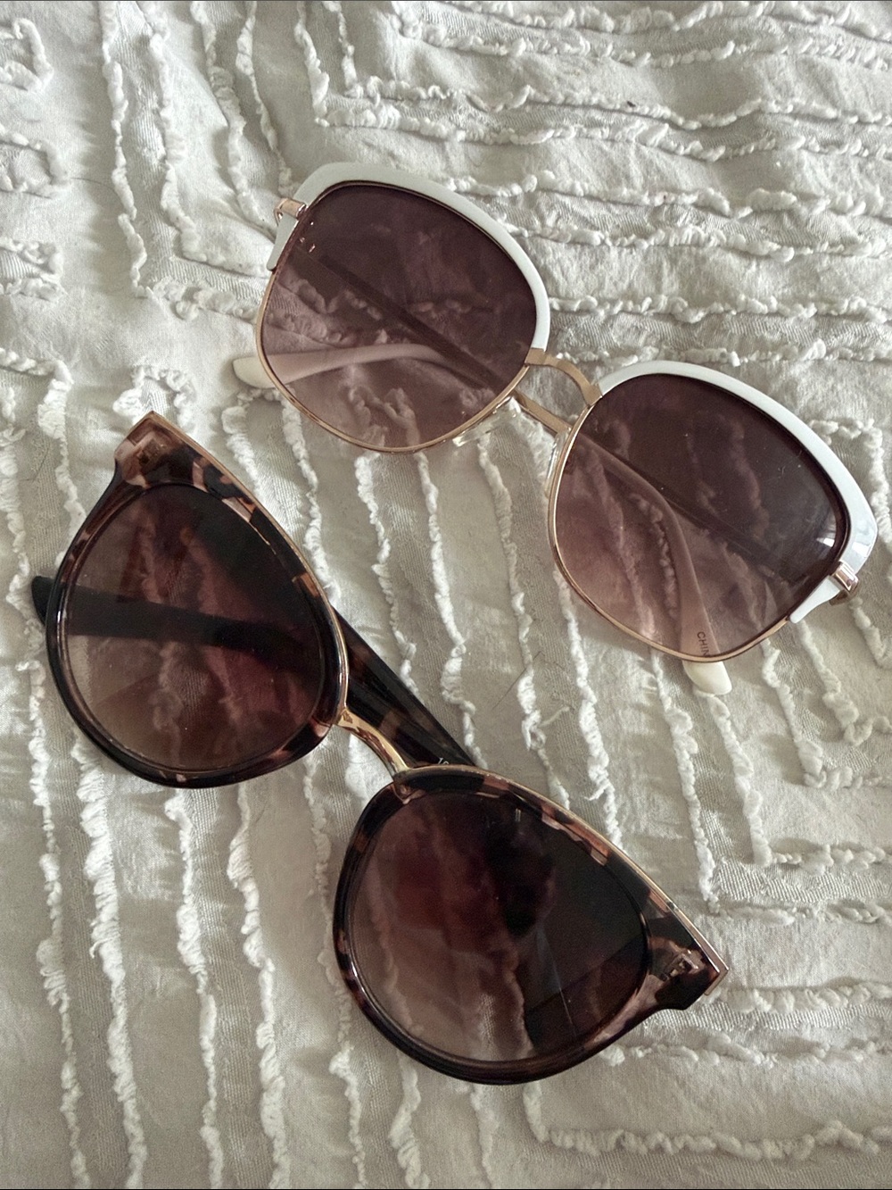 2pk Women's Sunglasses - Brown Tortoiseshell and White-Trim Frames